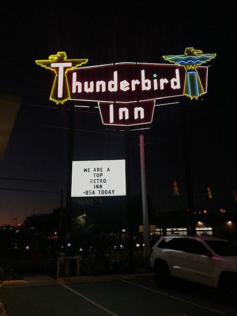 The Thunderbird Inn主图
