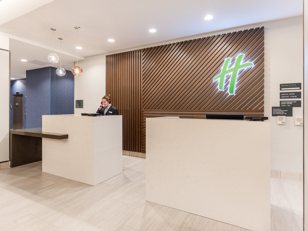 Holiday Inn & Suites Cedar Falls-waterloo Event Ctr By IHG主图