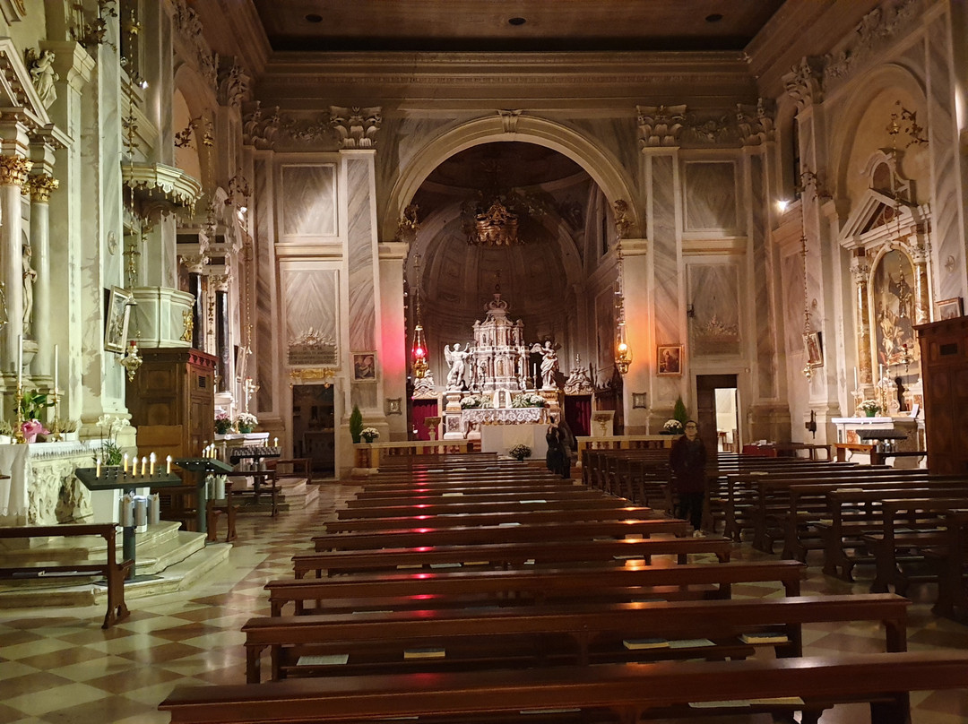 Duomo San Michele Arcangelo景点图片