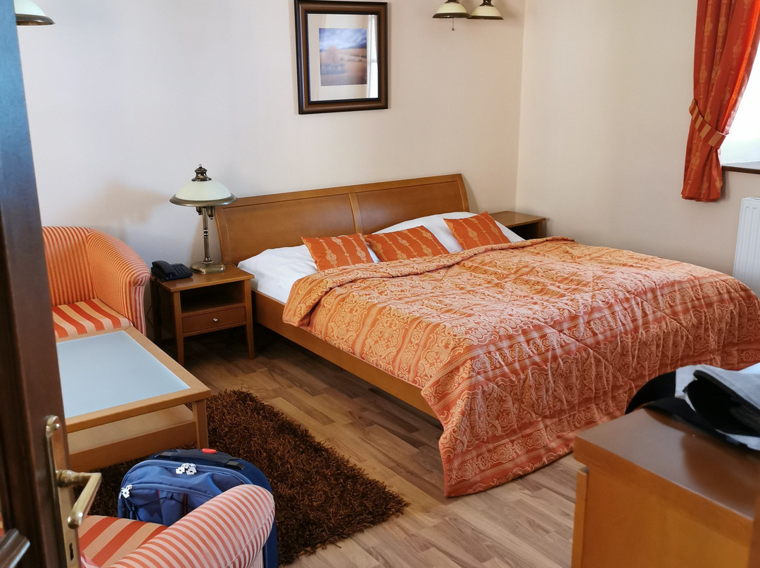 Octárna hotel a restaurant主图