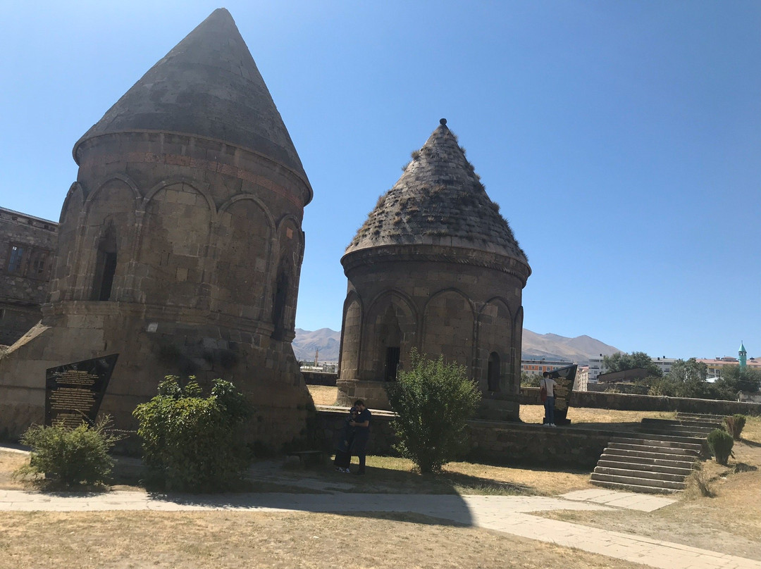Uc Gumbetler (Three Tombs)-Erzurum必去景点