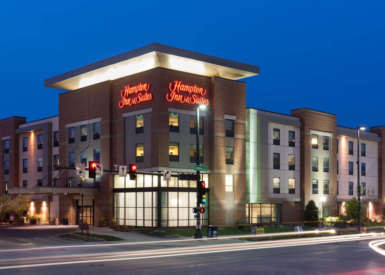Hampton Inn & Suites Omaha-Downtown-官方