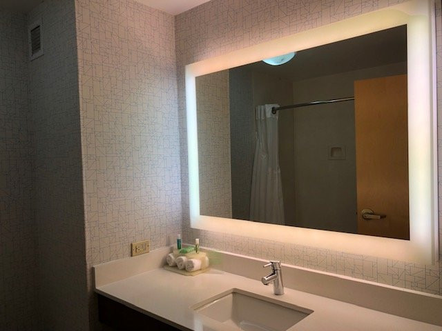 Holiday Inn Express & Suites London by IHG主图