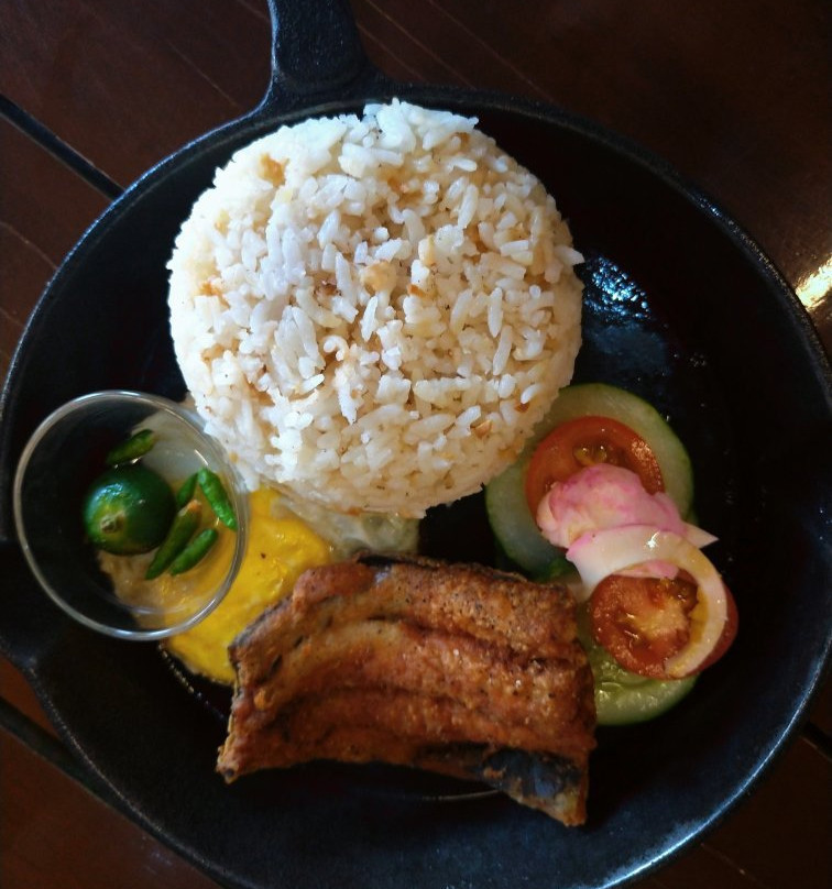 Almont City Hotel主图