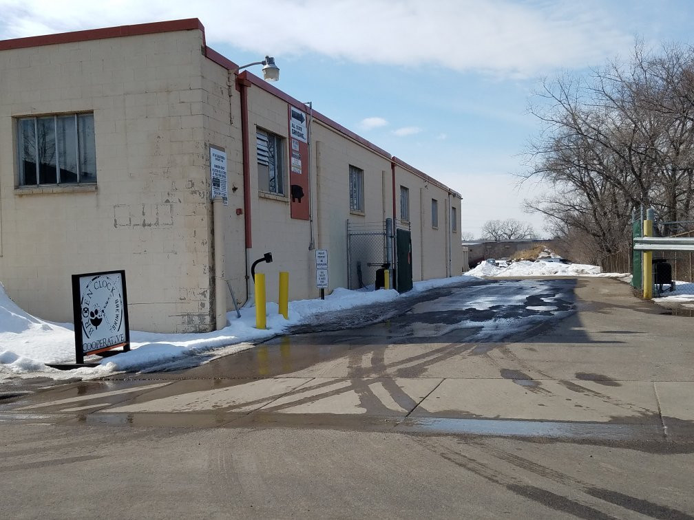 Columbia Heights旅游景点-Broken Clock Brewing Cooperative