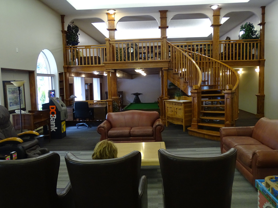 Three Valley Lake Chateau & Ghost Town主图