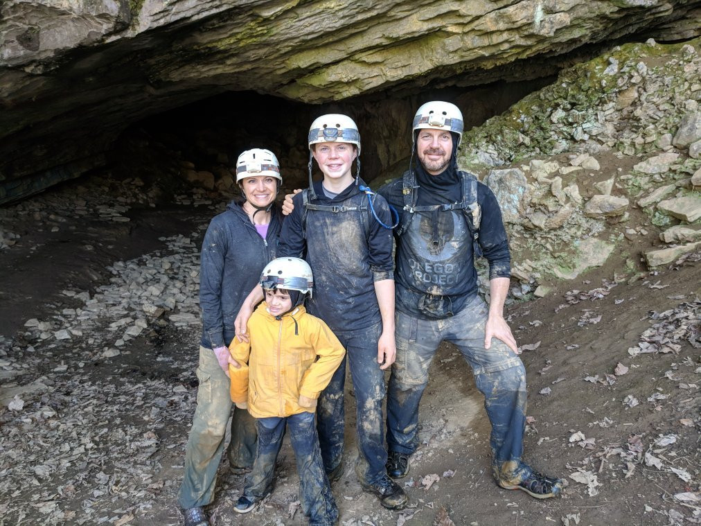 Bluff City旅游景点-Worley's Cave