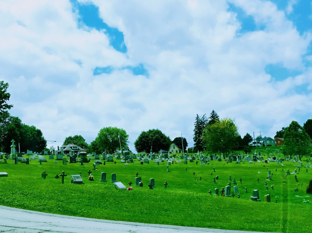 Irwin Union Cemetery景点图片