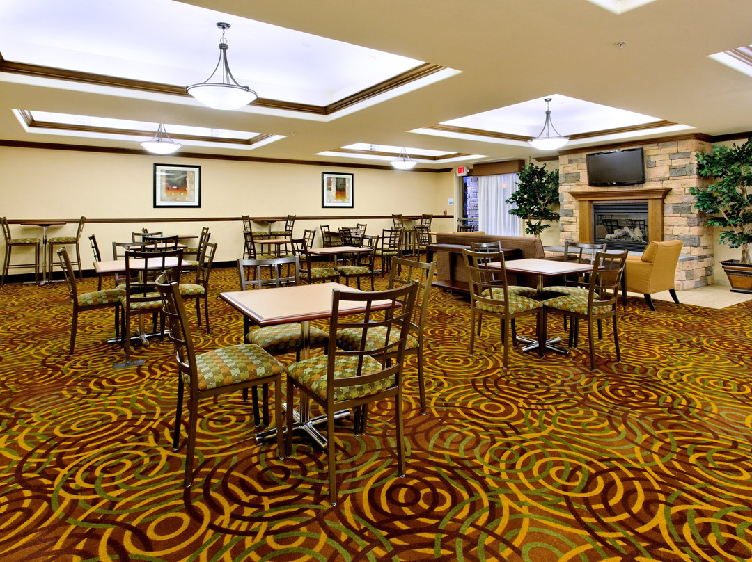 Holiday Inn Express & Suites Fresno Northwest-herndon By IHG主图