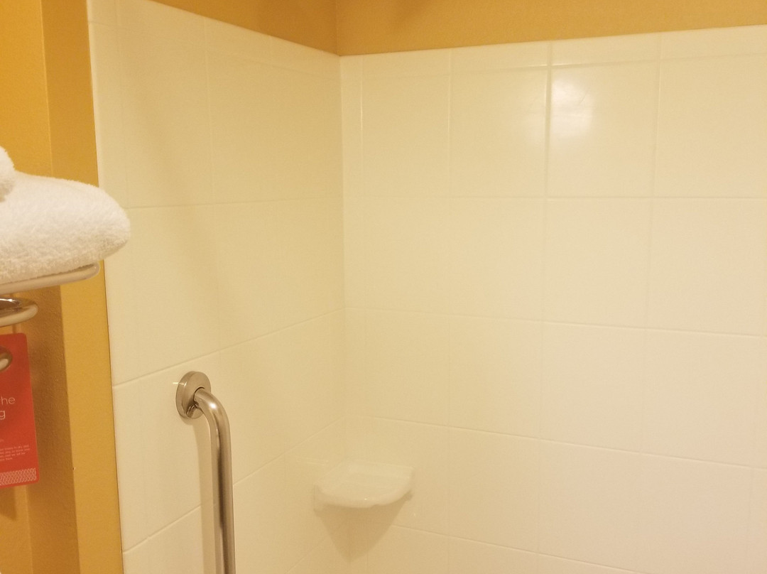 TownePlace Suites by Marriott Lawrence Downtown主图