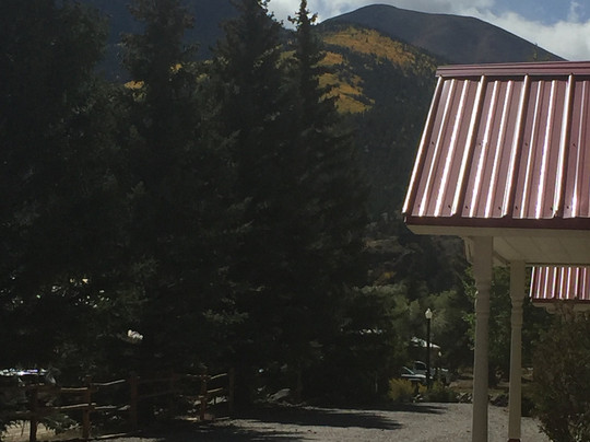 The Matterhorn Motel主图