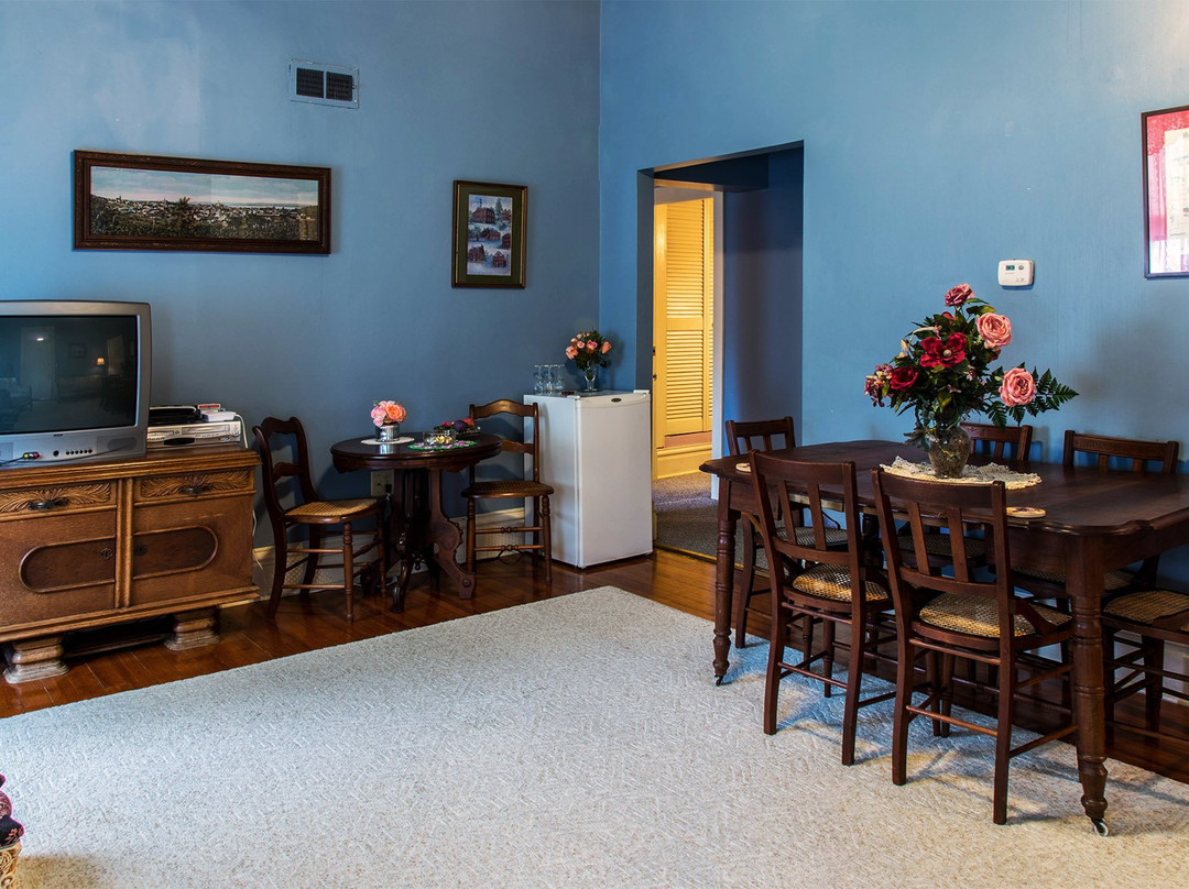 Heritage Lodging Bed and Breakfast主图