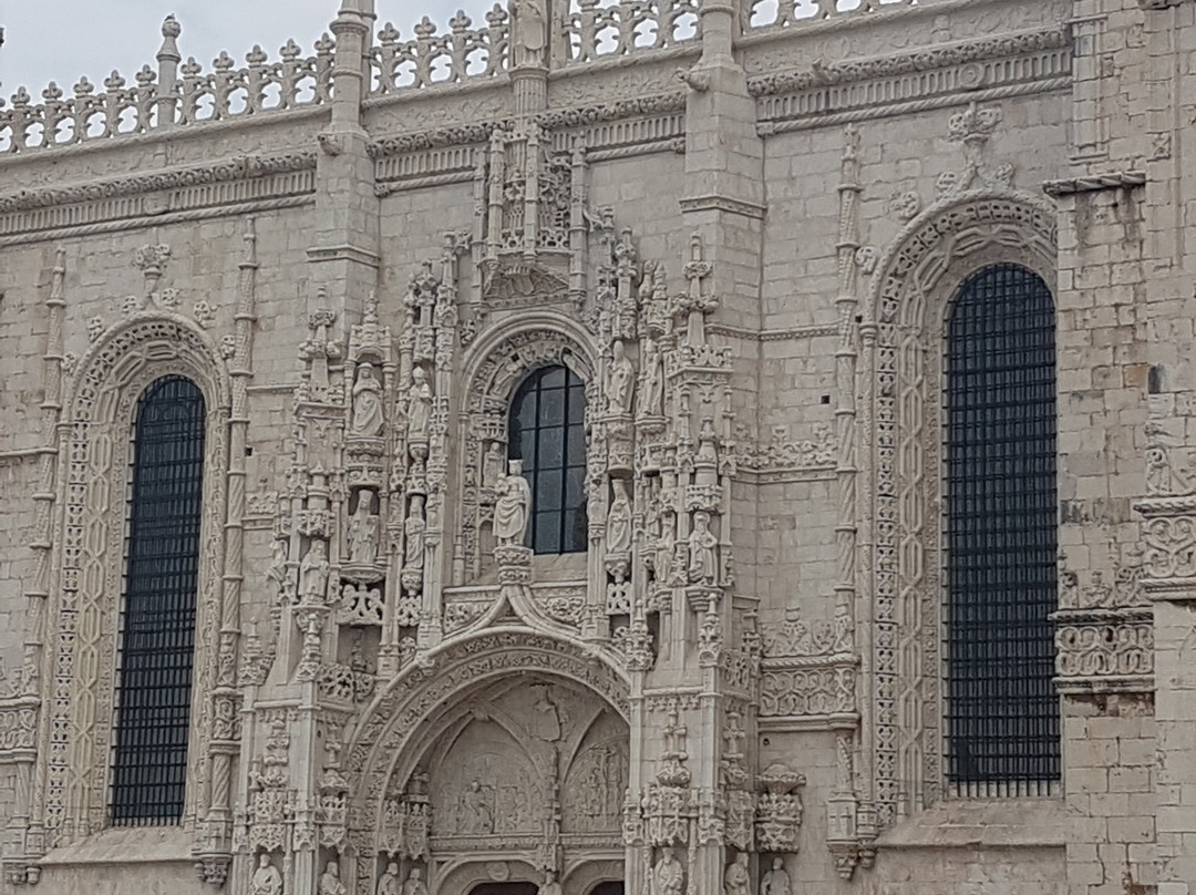 Avenida Tours Portugal - Tourguides Portugal-里斯本必去景点