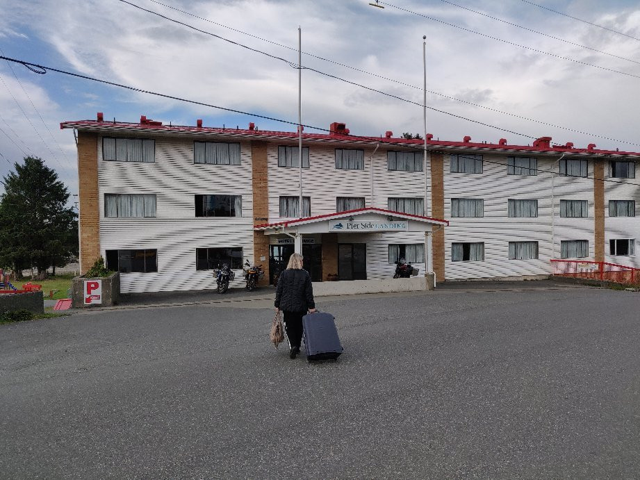 Pier Side Landing主图