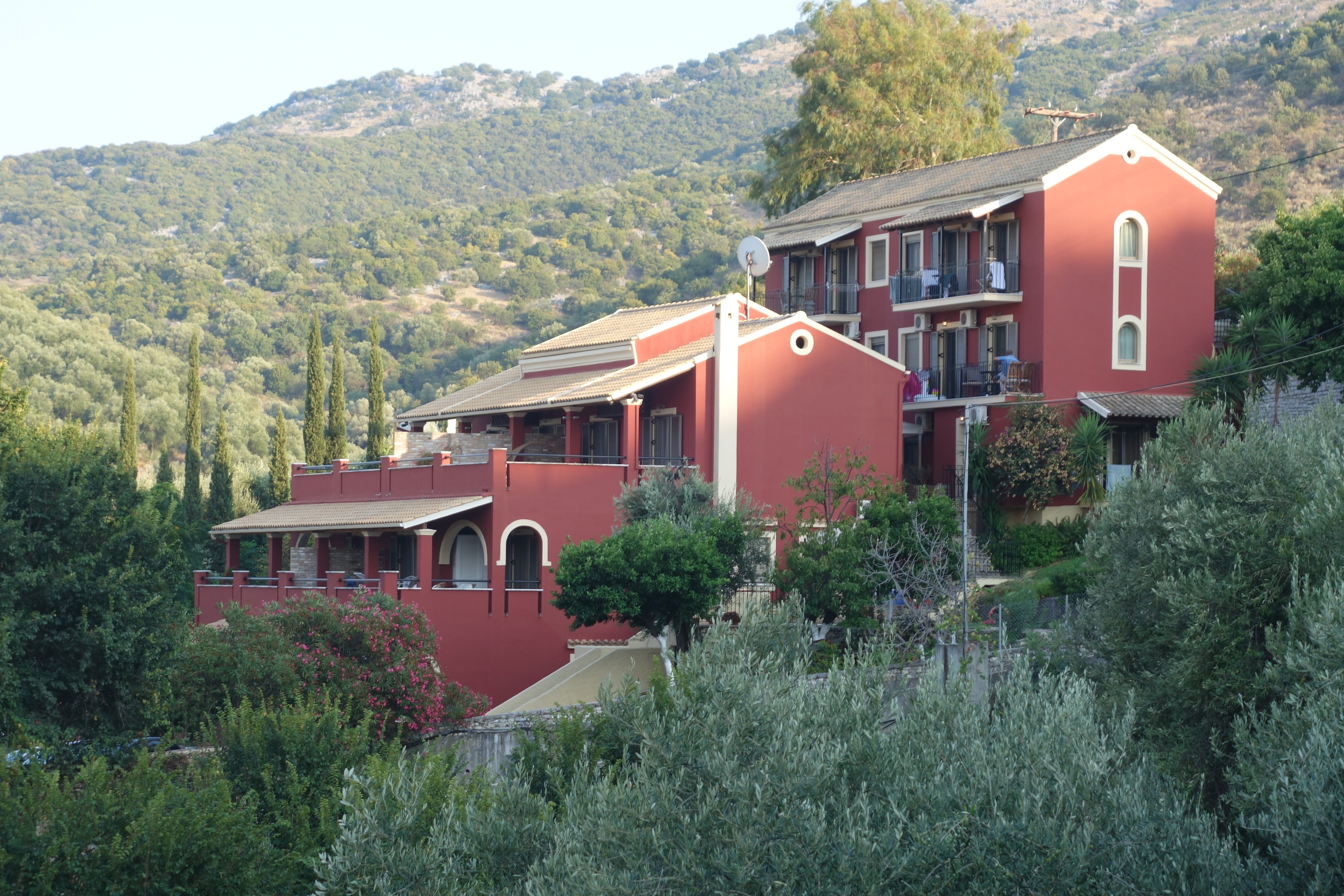 Chrismos Luxury Suites-浴室