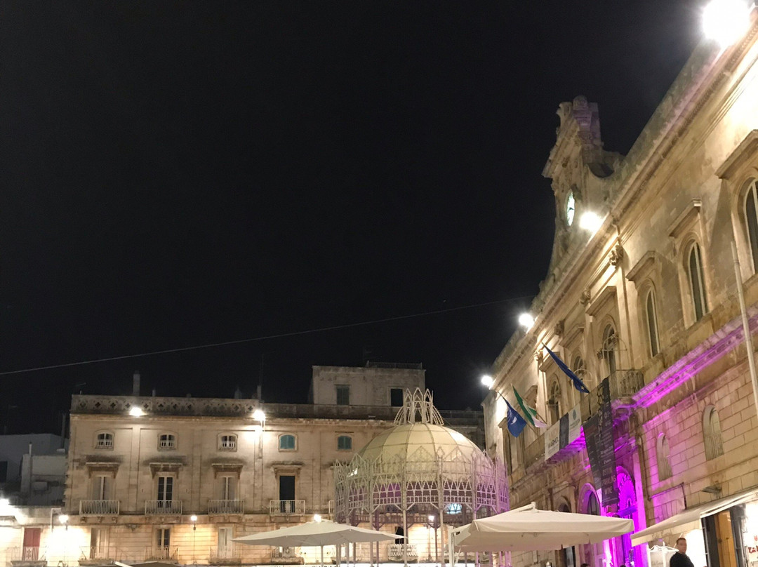 La cinta muraria della città vecchia di Ostuni-奥斯图尼必去景点