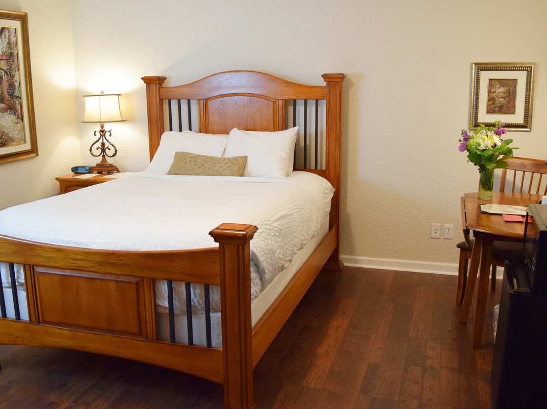 Silverton Inn and Suites主图