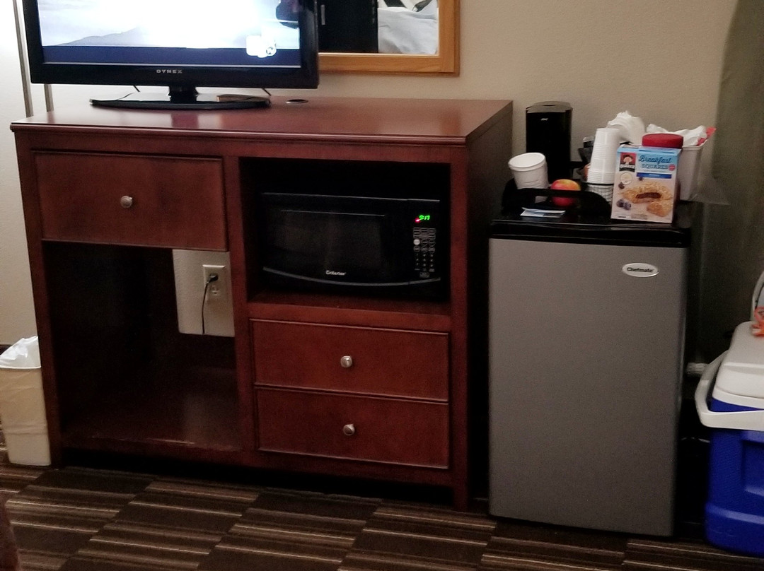 Super 8 by Wyndham Madison主图