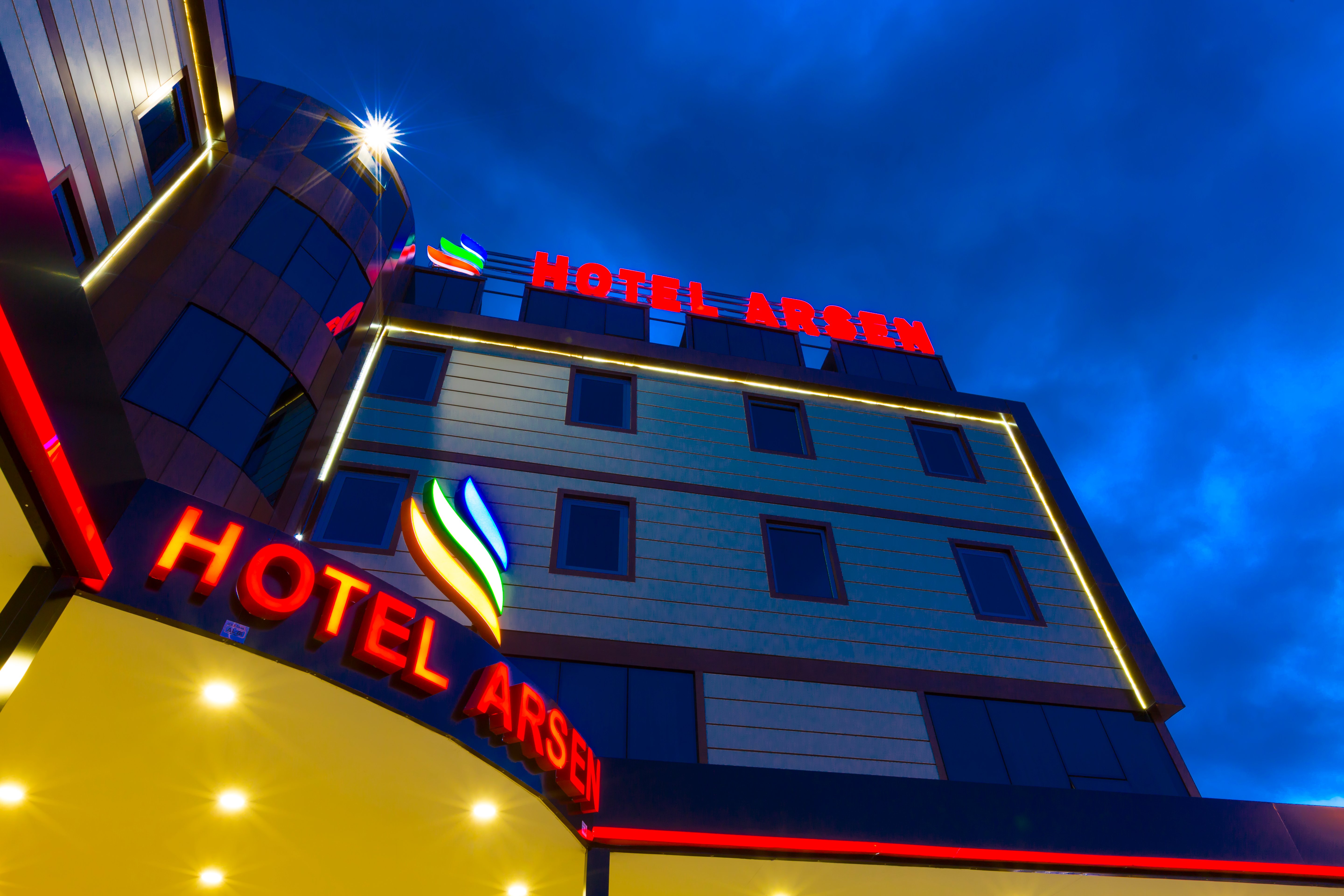 Hotel Arsen-官方