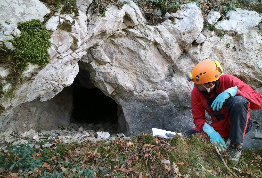Grotta del Versante e del Monte Martinello景点图片