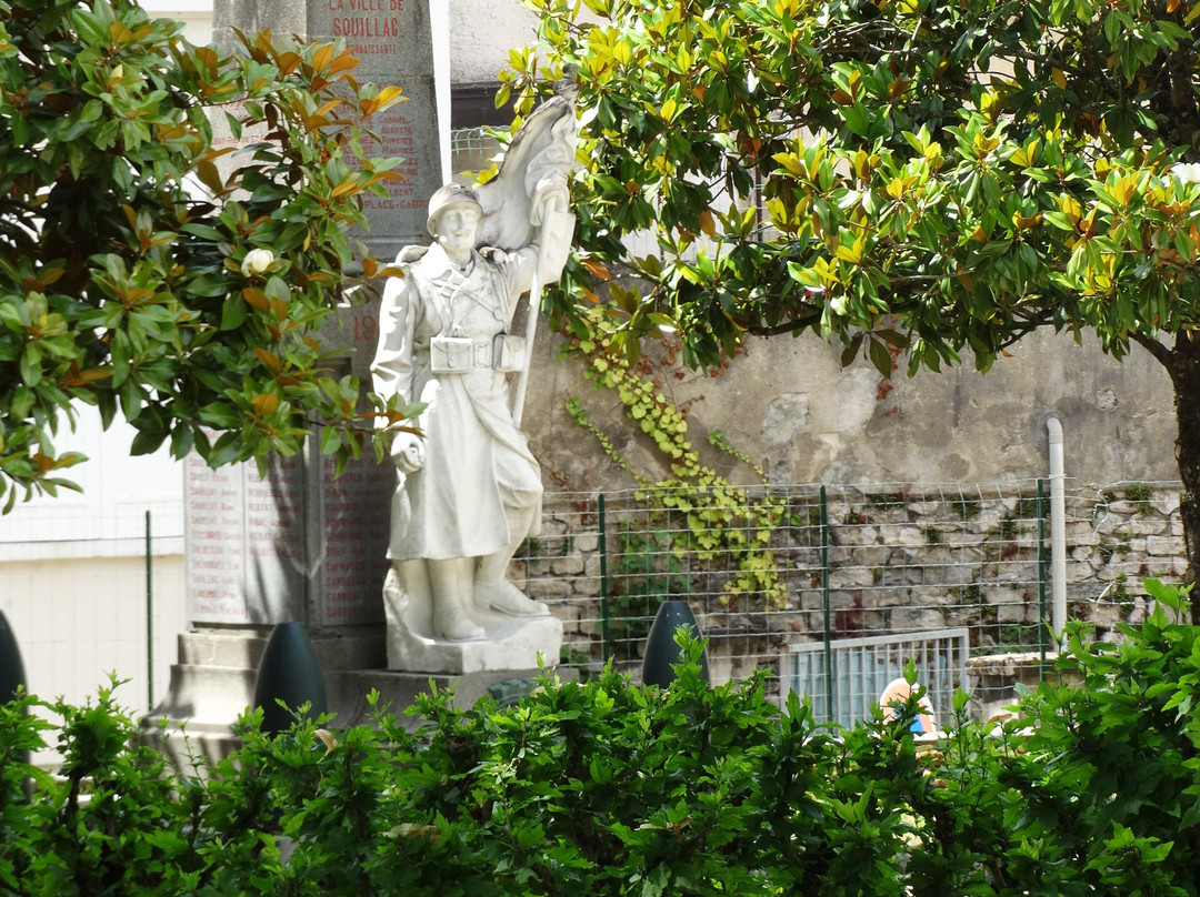 Souillac War Memorial-Souillac必去景点