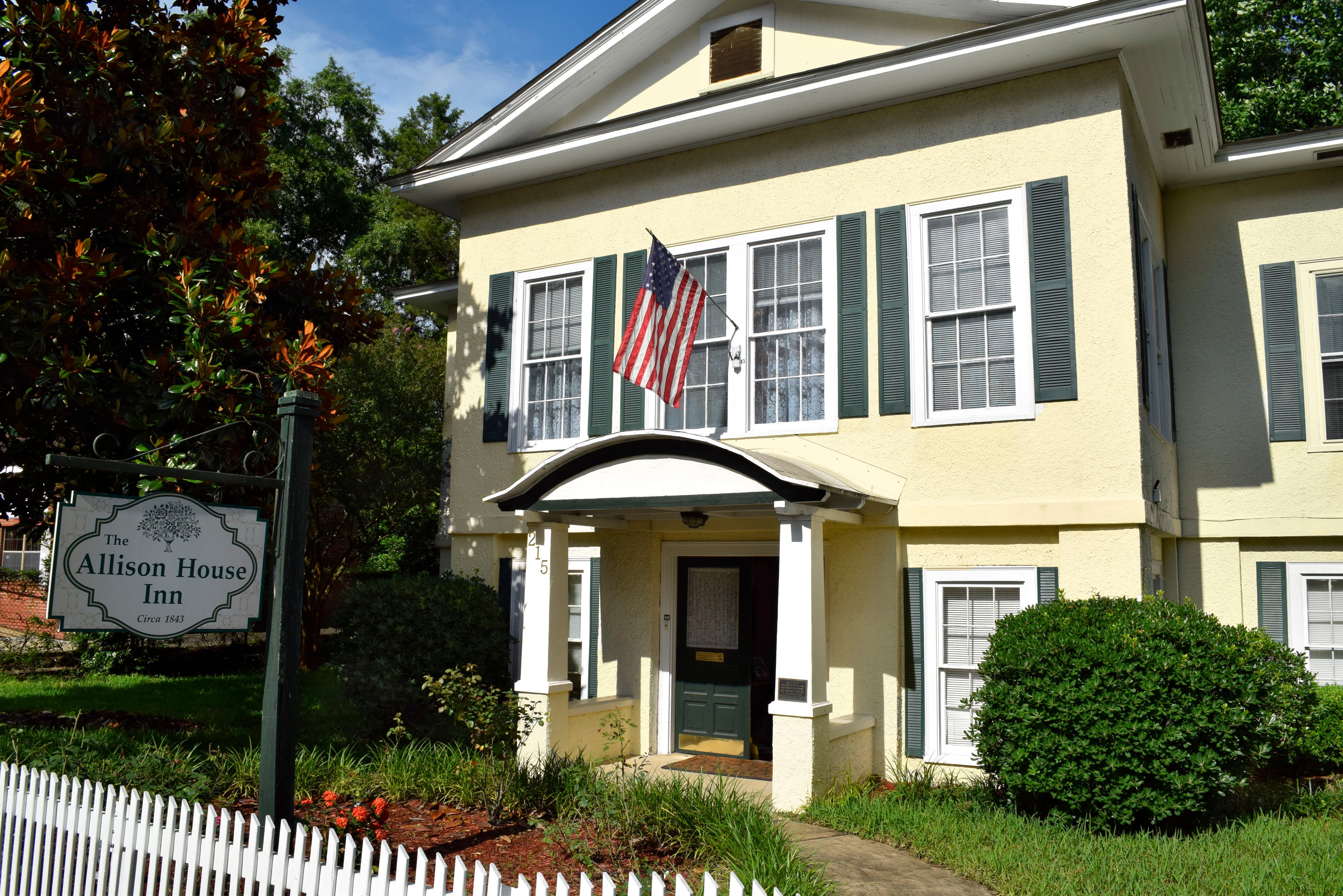 Millhouse Inn-官方