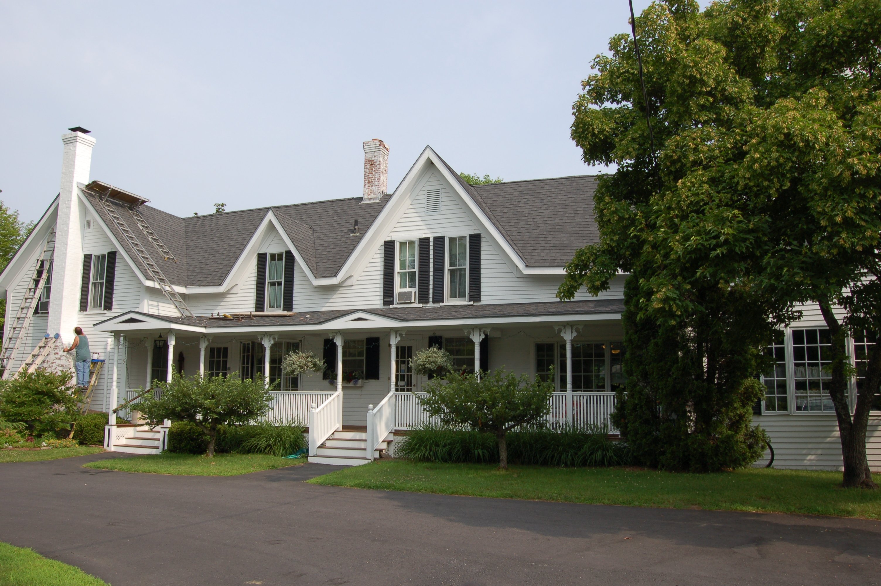 Mountain-Fare Inn Bed and Breakfast-浴室