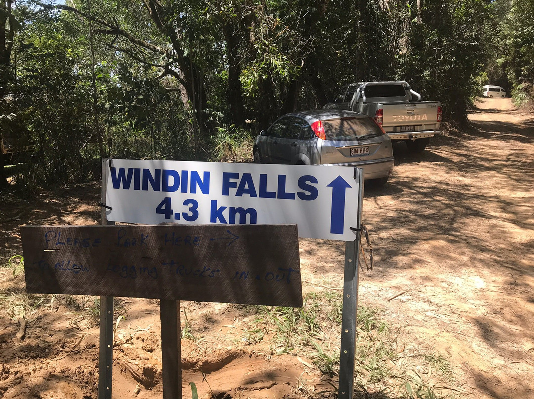 Windin Falls景点图片