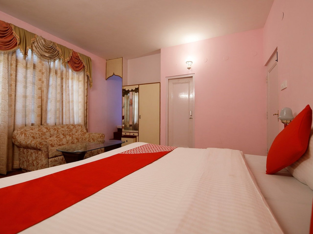 Hotel Oakwood