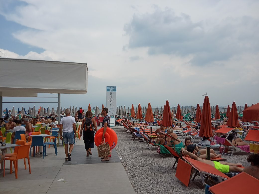Spiaggia Desenzanino-代森扎诺-德尔加达必去景点