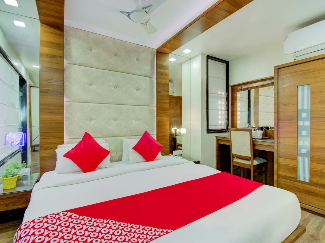 Capital O 29191 Hotel Devamrit主图