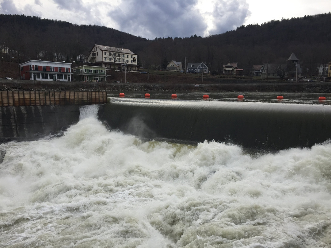 Salmon Falls-Shelburne Falls必去景点