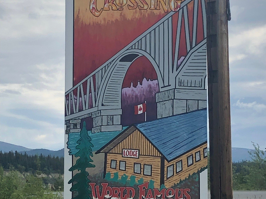 Johnson's Crossing Lodge主图