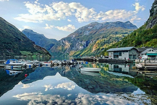 Fjord Guides-奥勒松必去景点