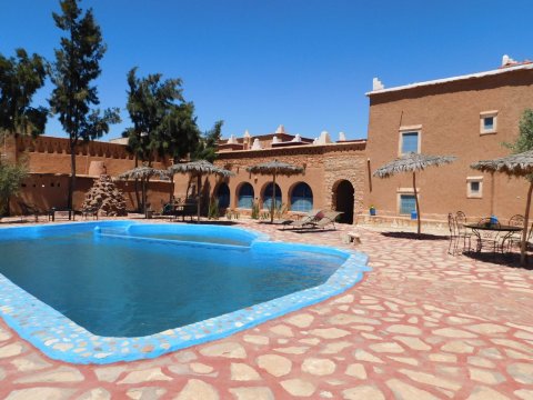 达尔穆纳酒店-泳池