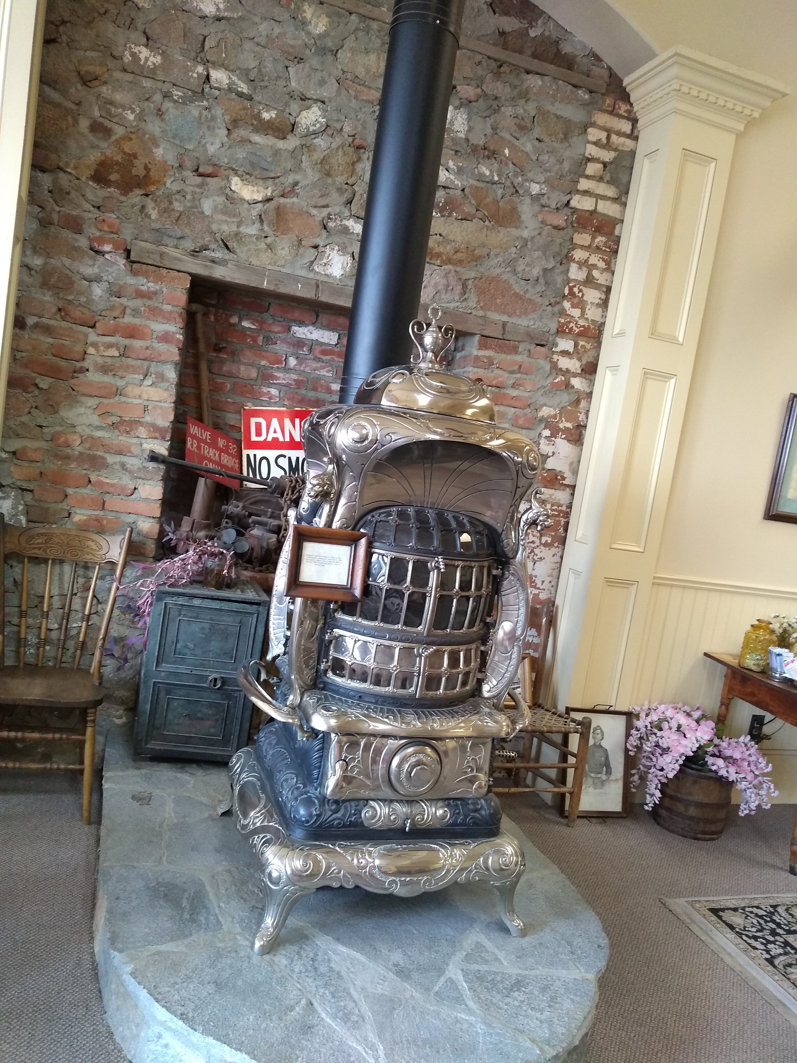 Tahoe House Hotel-官方