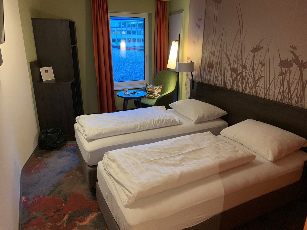 Hwest Hotel Hall主图