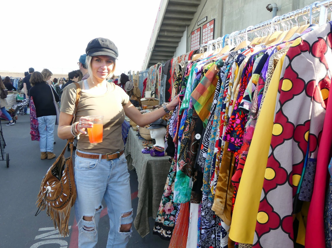 Long Beach Antique Market-长滩必去景点
