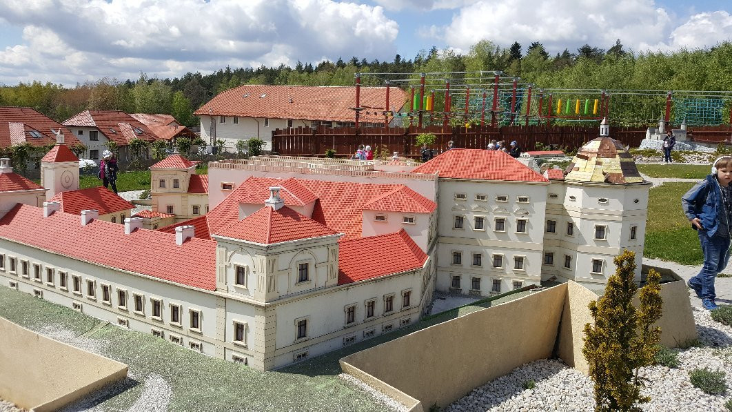 Kompleks Swietokrzyska Polana景点图片