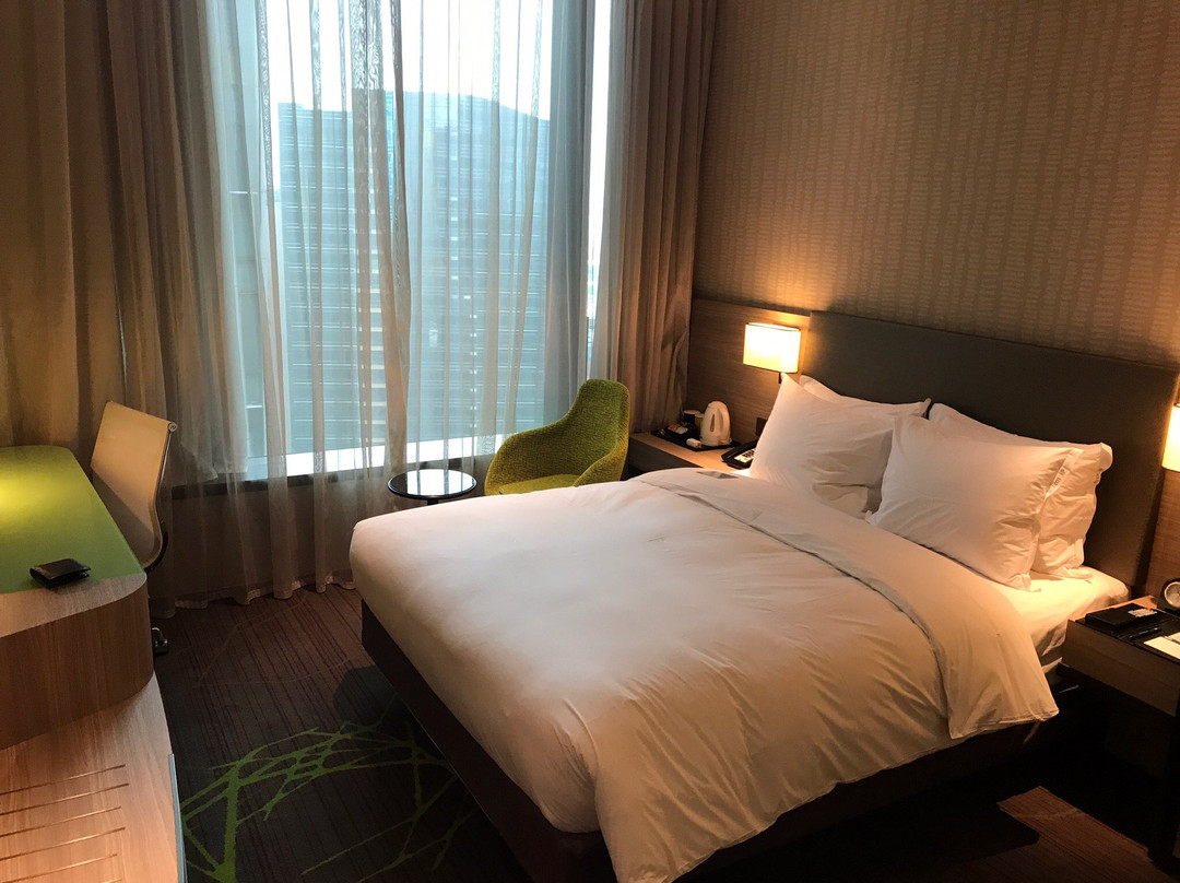 香港九龙CBD2智选假日酒店主图