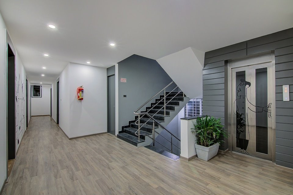 Townhouse 040 Global Village Tech Park Near Kengeri Bus Terminal Metro Station主图