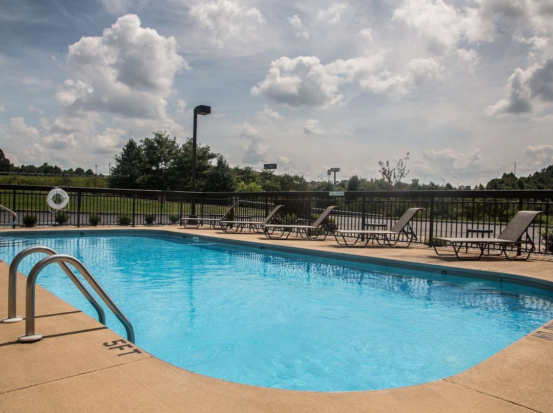 Hampton Inn Summersville主图