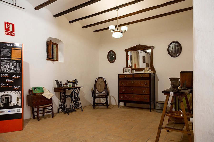 Museu Etnològic - Cassoleria d'Àngel Dominguez景点图片