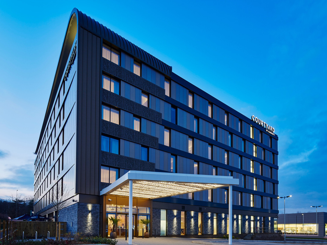 Courtyard by Marriott Oxford South主图
