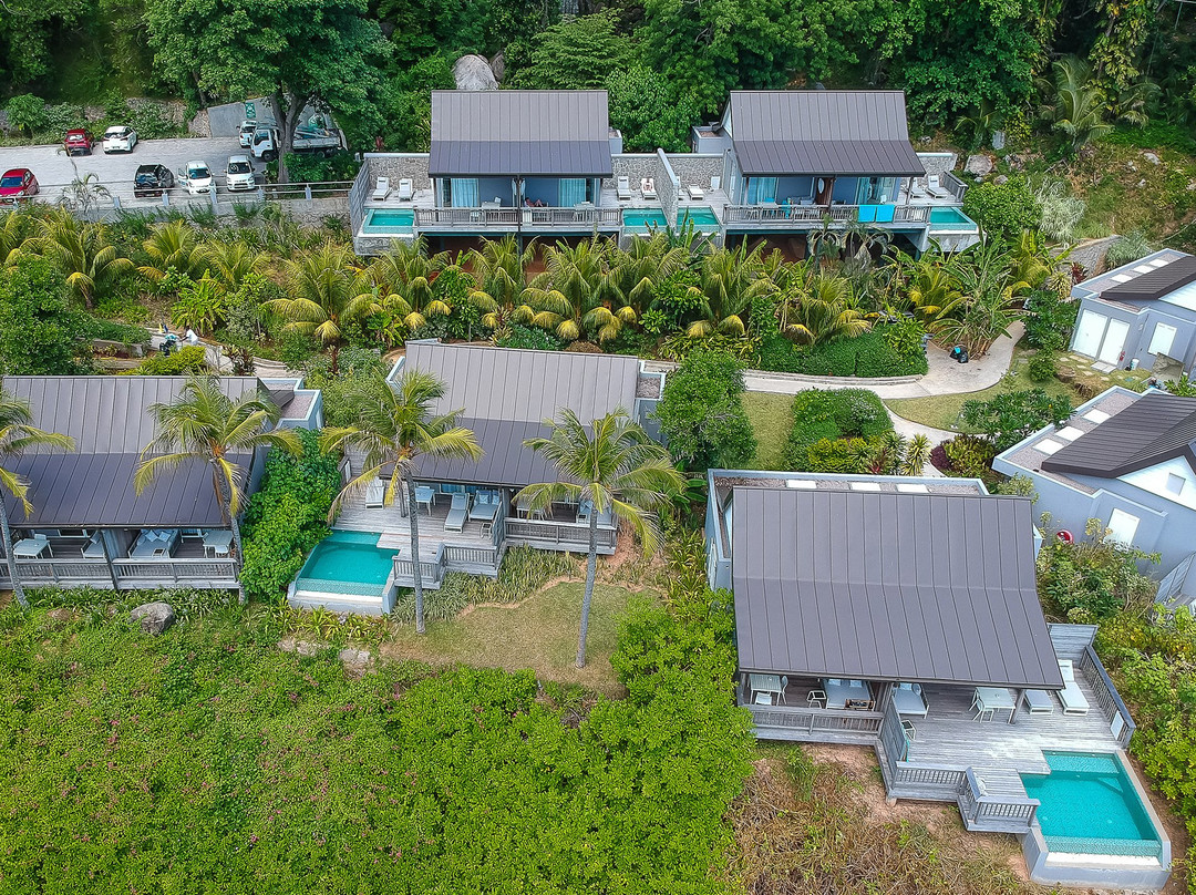 卡尔纳海滩酒店主图