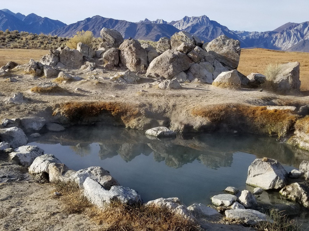 Wild Willy's Hot Springs-马姆莫斯湖必去景点