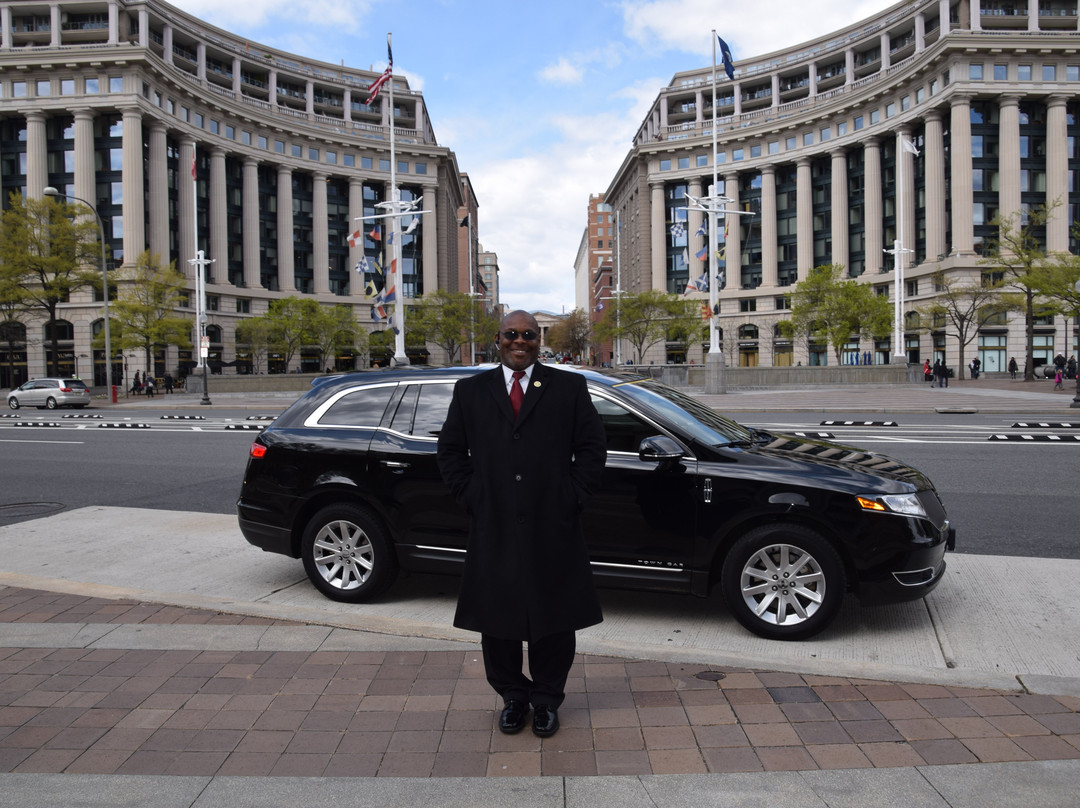 Reston Limousine景点图片