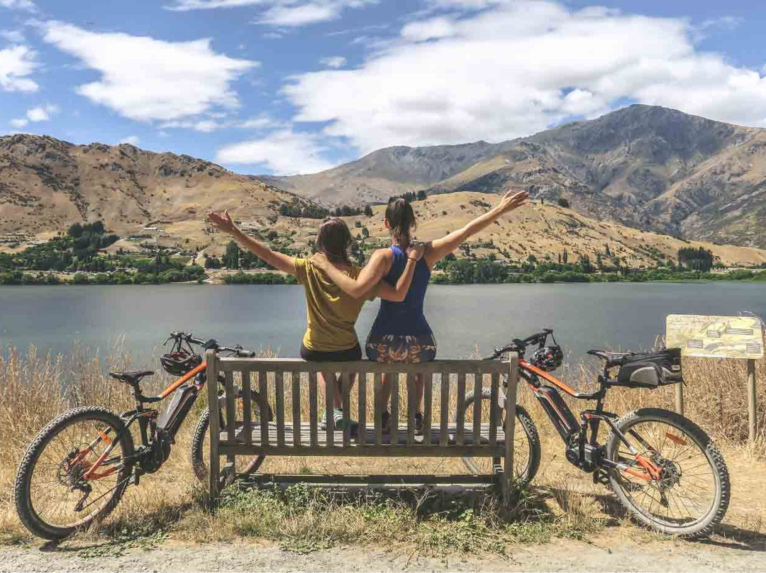 Bikes & Barbers - see-nz-德文波特必去景点