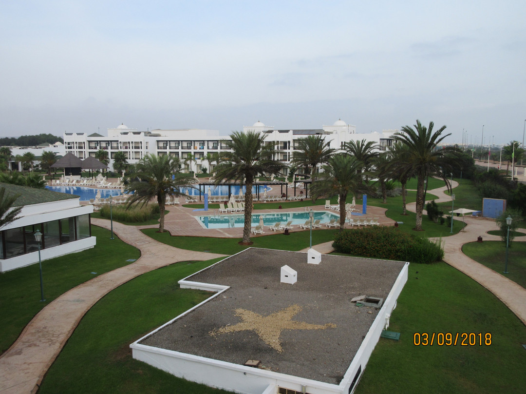 伊波罗之星度假酒店主图