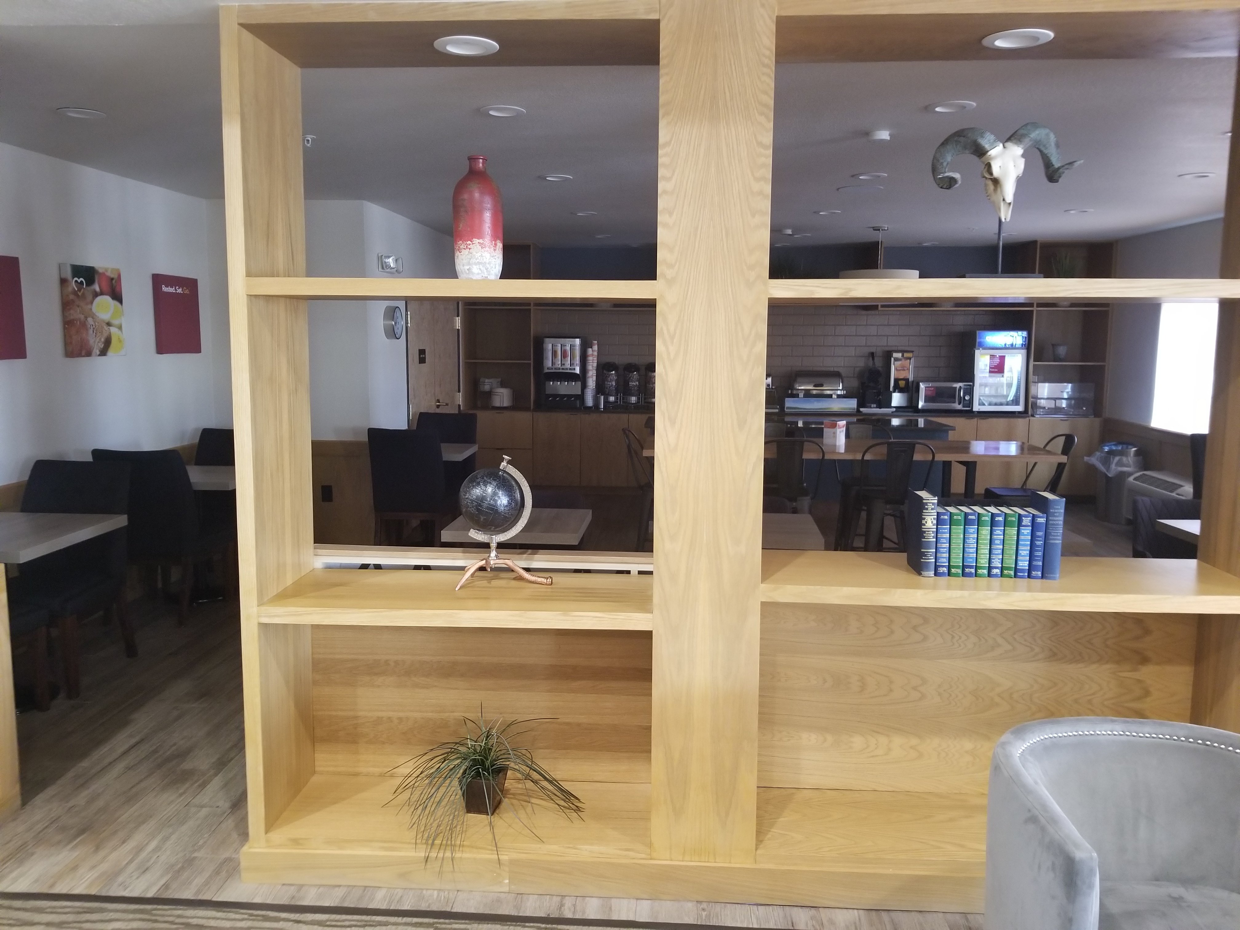 Comfort Inn & Suites I-10 Airport-餐饮